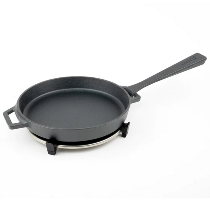 Ooni Dual-Sided Grizzler Plate and Cast Iron Skillet Pan Bundle